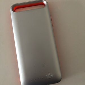 iPhone charging case - silver/red